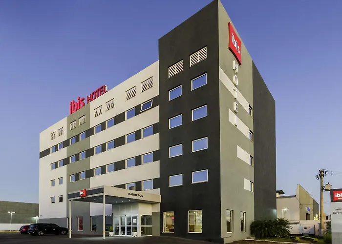 Ibis BarretosHotel Em